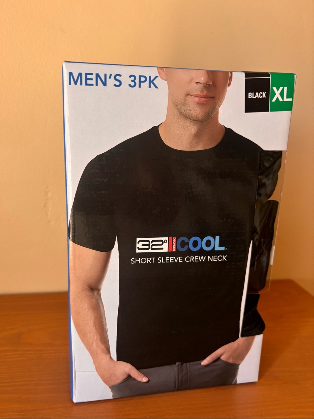 Cool Men’s Black Short Sleeve Crew Neck T-Shirt - XL Cooling shirt 32 degrees